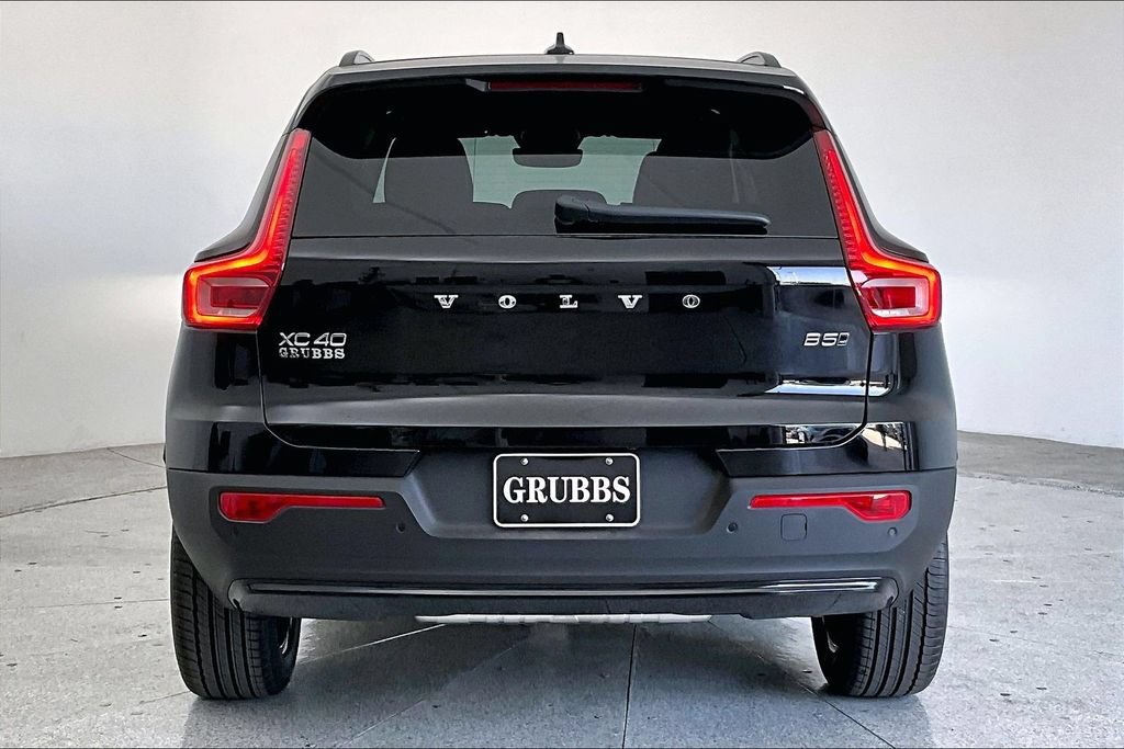 New 2026 Volvo XC40 B5 Core w/ Protection Package Premier AWD/4WD image 4