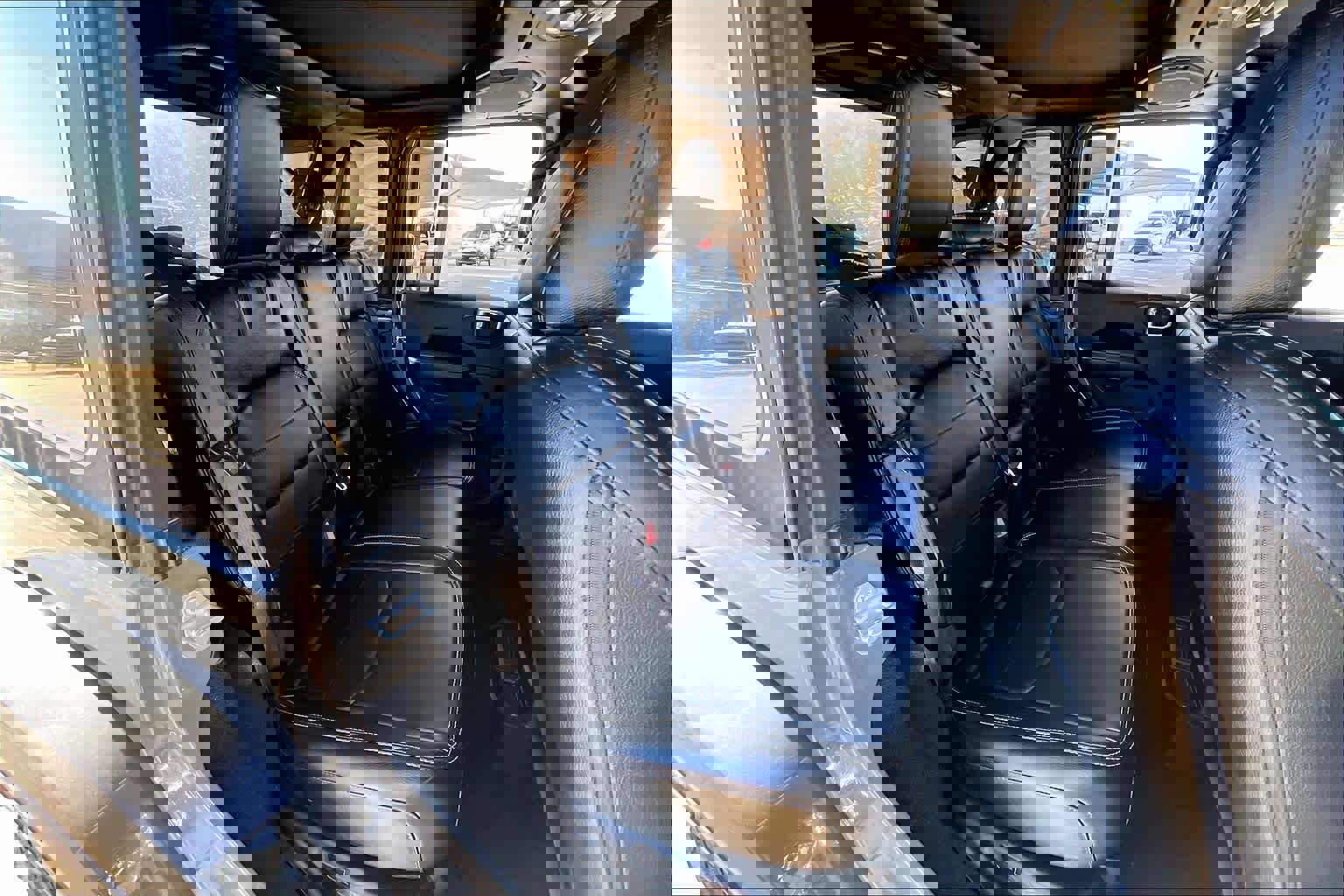 Used 2021 Jeep Wrangler Unlimited Sahara w/ Safety Group image 18