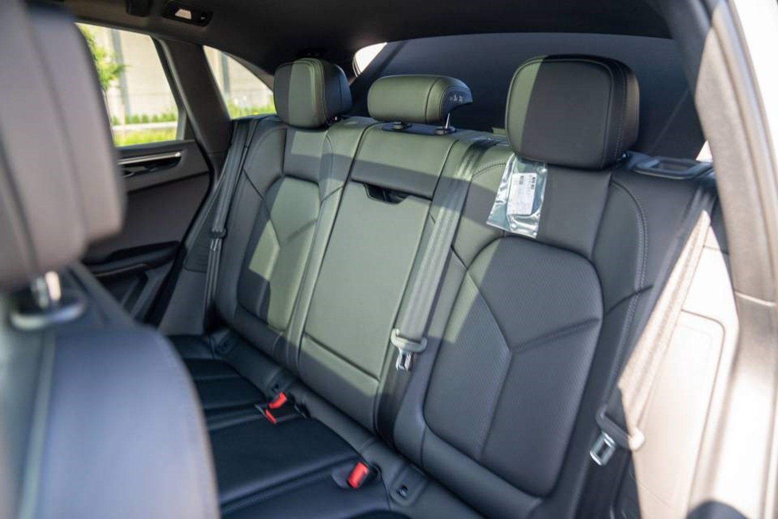 New 2026 Porsche Macan AWD/4WD image 24