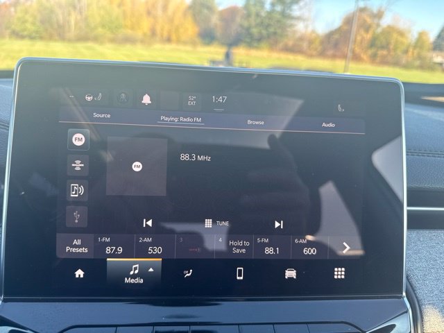 Used 2022 Jeep Compass Latitude w/ Sun and Sound Group AWD/4WD image 26