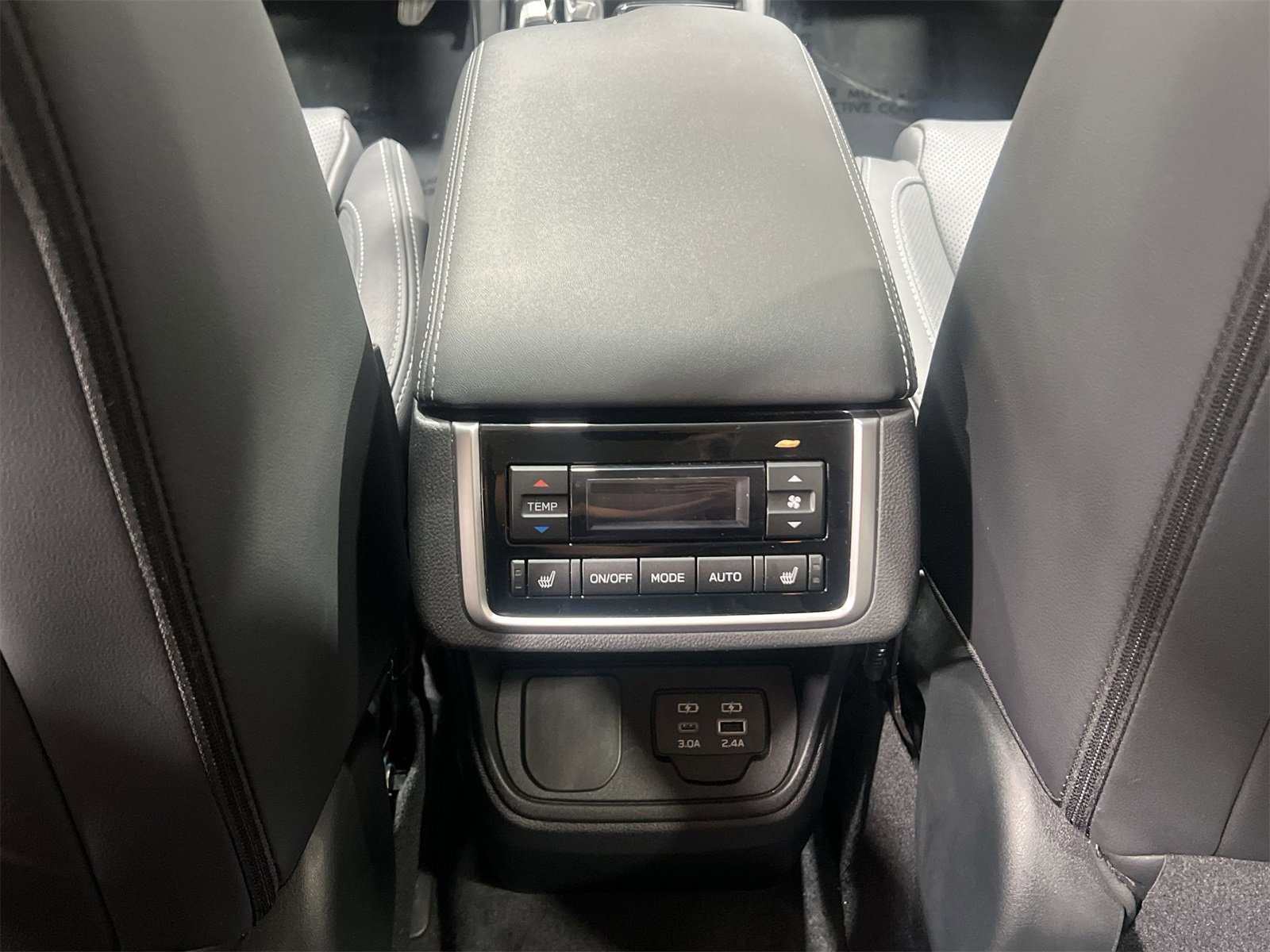 Used 2024 Subaru Ascent Limited w/ Technology Package image 21
