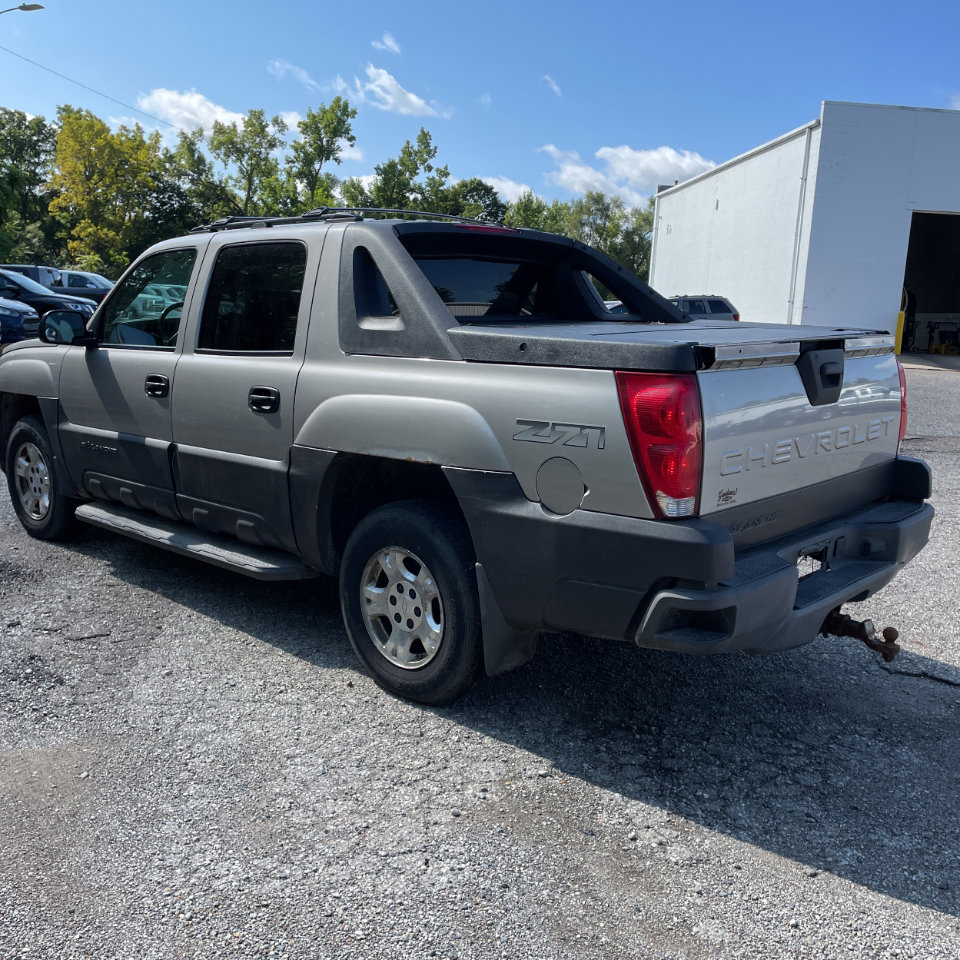 Used 2006 Chevrolet Avalanche LS image 6