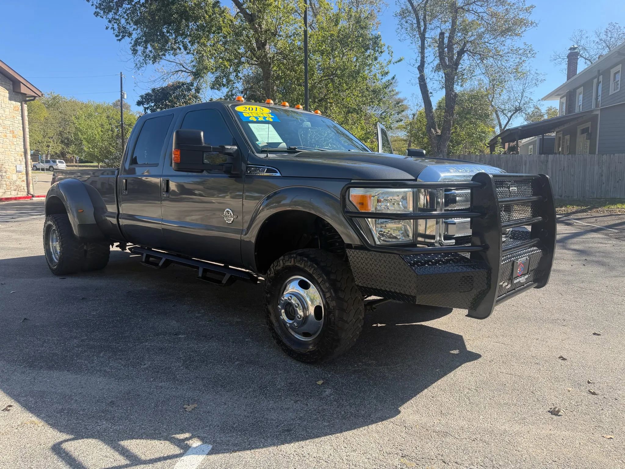 Used 2015 Ford F350 Lariat w/ Lariat Interior Package AWD/4WD image 3