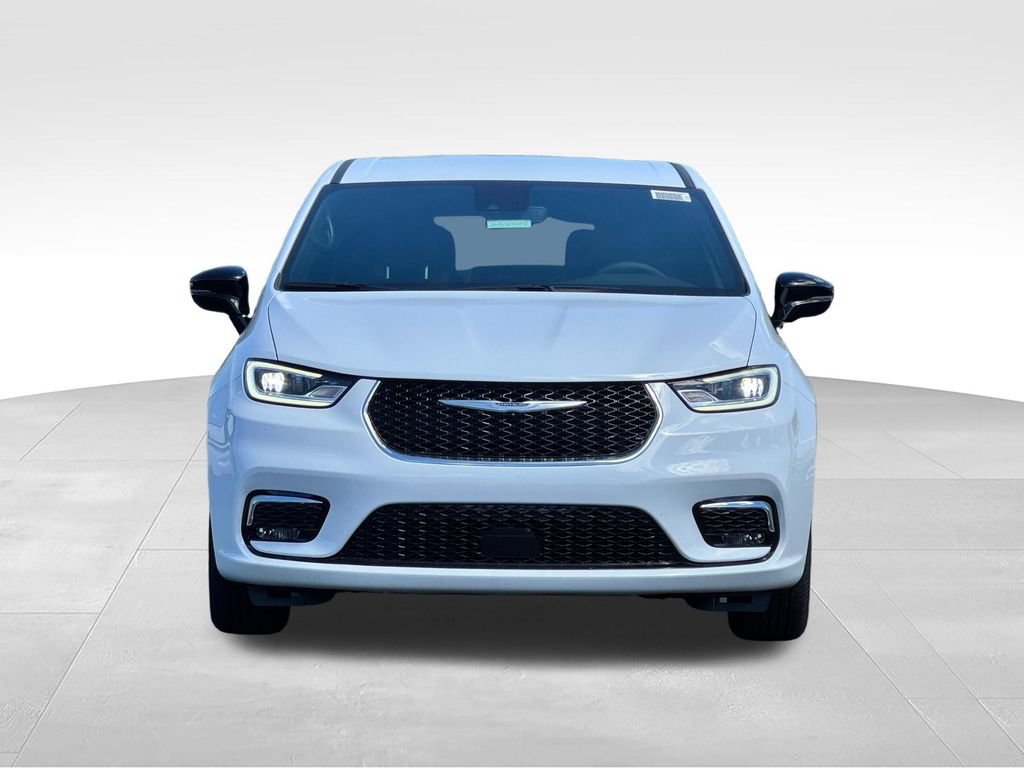 New 2026 Chrysler Pacifica Select FWD image 2