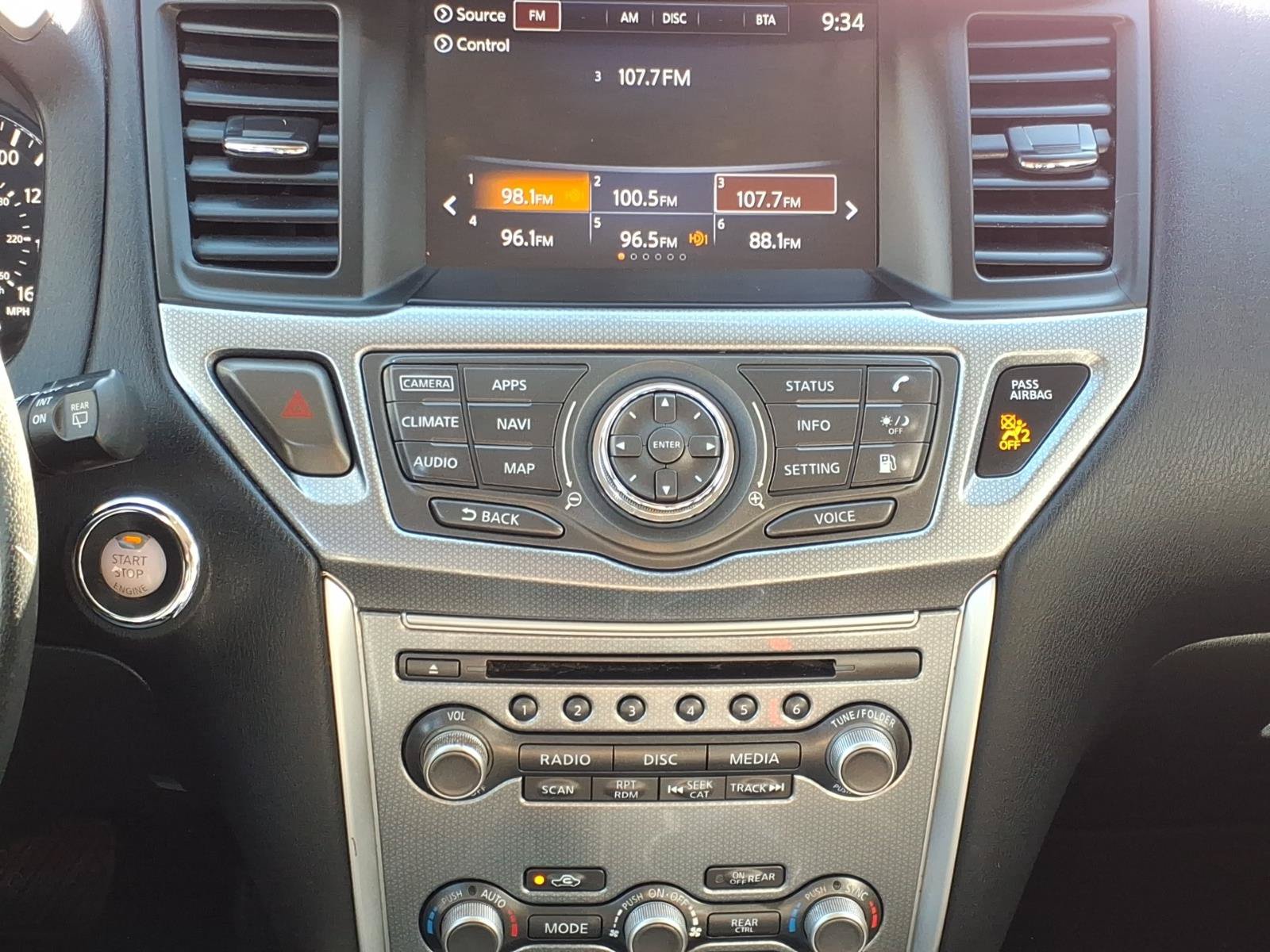 Used 2020 Nissan Pathfinder SL AWD/4WD image 6