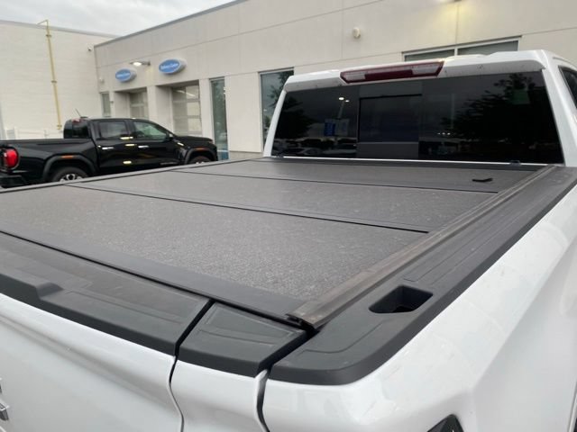 Used 2022 GMC Sierra 1500 AT4 w/ AT4 Premium Package AWD/4WD image 11