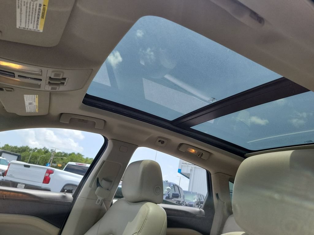 Used 2013 Cadillac SRX Premium w/ Driver Assist Package FWD image 16