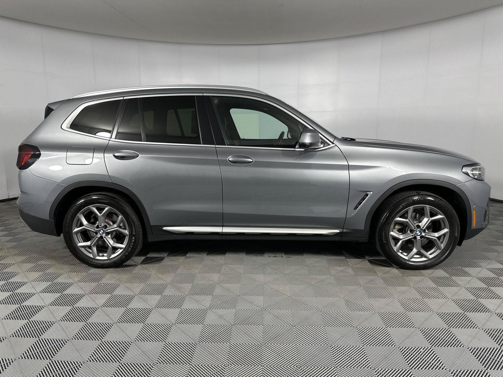 Used 2024 BMW X3 xDrive30i w/ Premium Package AWD/4WD image 33