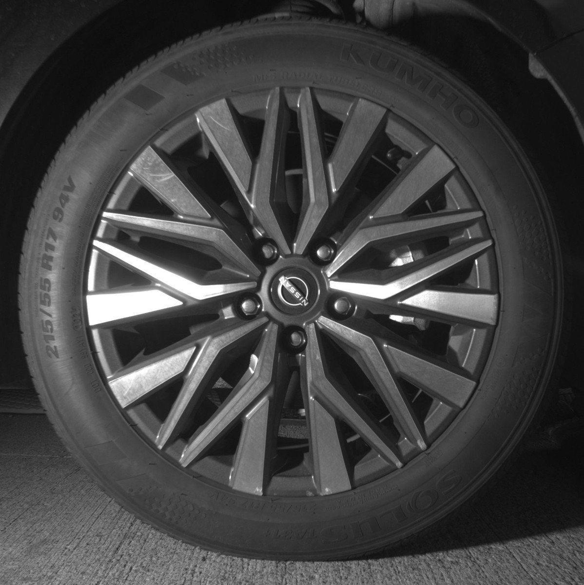 Used 2025 Nissan Altima 2.5 SV image 13