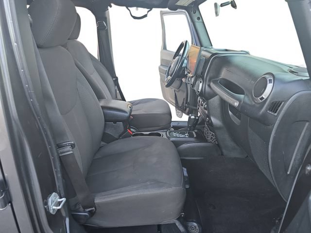 Used 2017 Jeep Wrangler Unlimited Sport w/ Connectivity Group AWD/4WD image 9
