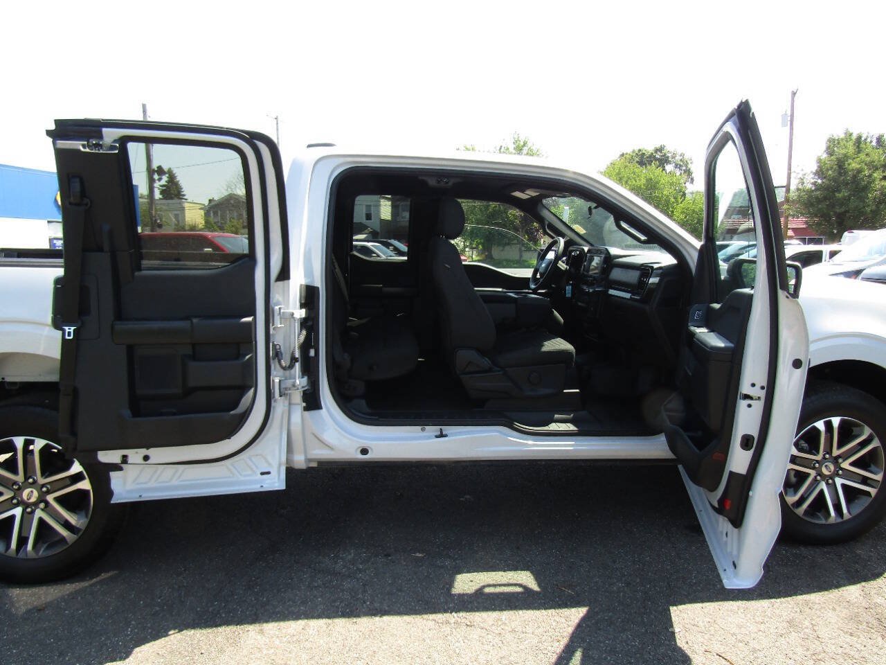 Used 2021 Ford F150 XL w/ Equipment Group 101A High AWD/4WD image 26