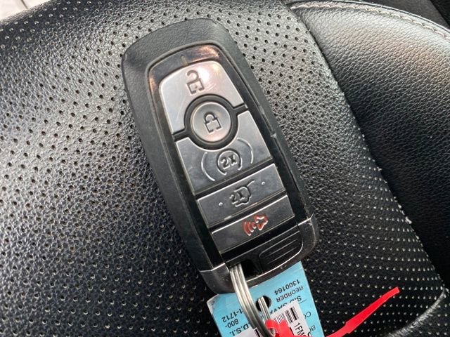 Used 2022 Ford Escape Titanium image 23