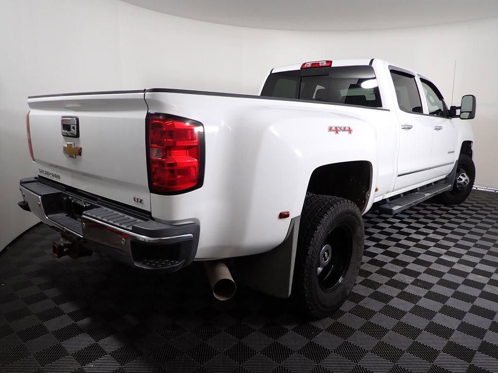 Used 2015 Chevrolet Silverado 3500 LTZ AWD/4WD image 17
