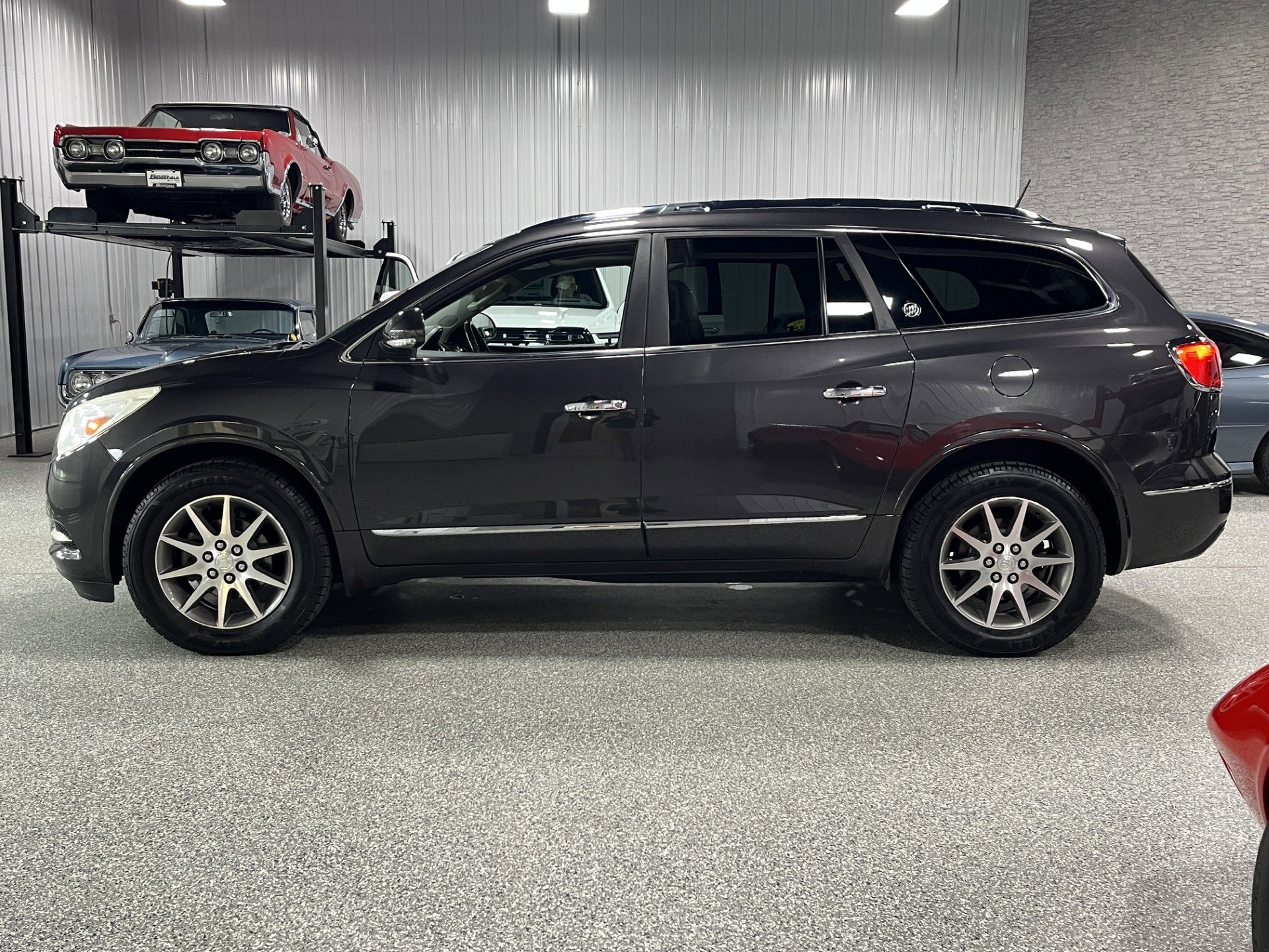 Used 2016 Buick Enclave Leather AWD/4WD image 2