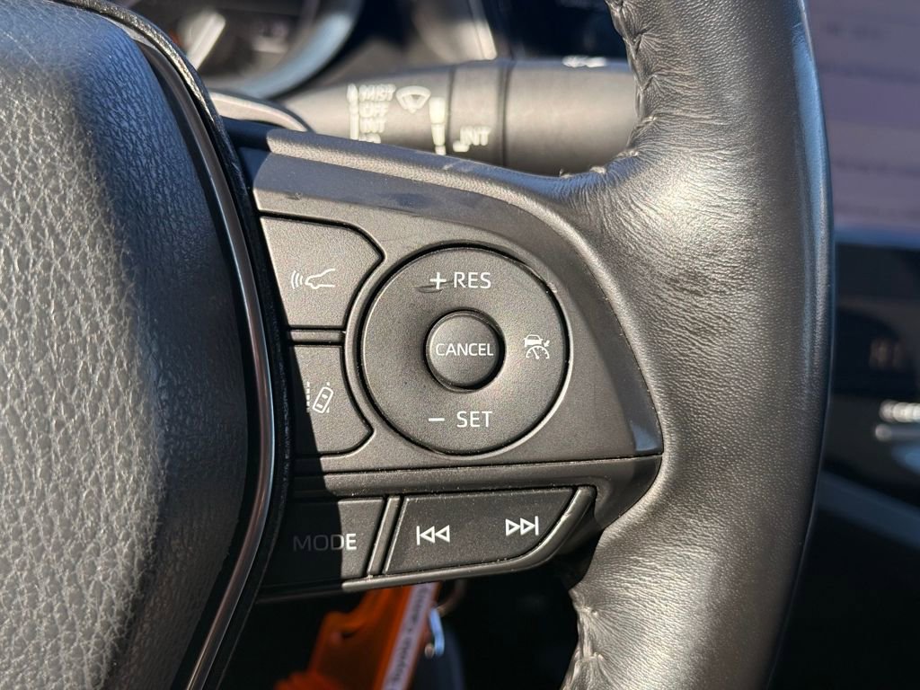 Used 2020 Toyota Camry SE image 29