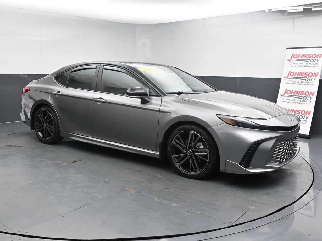 Used 2025 Toyota Camry XSE image 2