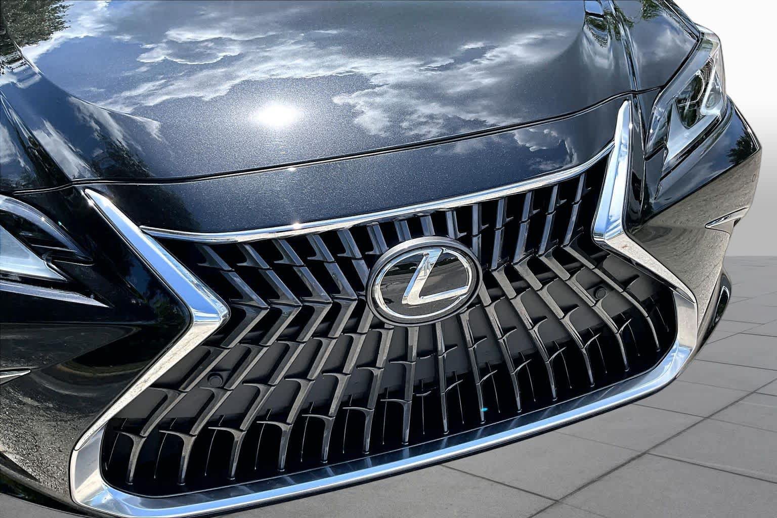 Used 2025 Lexus ES 350 w/ Premium Package FWD image 30