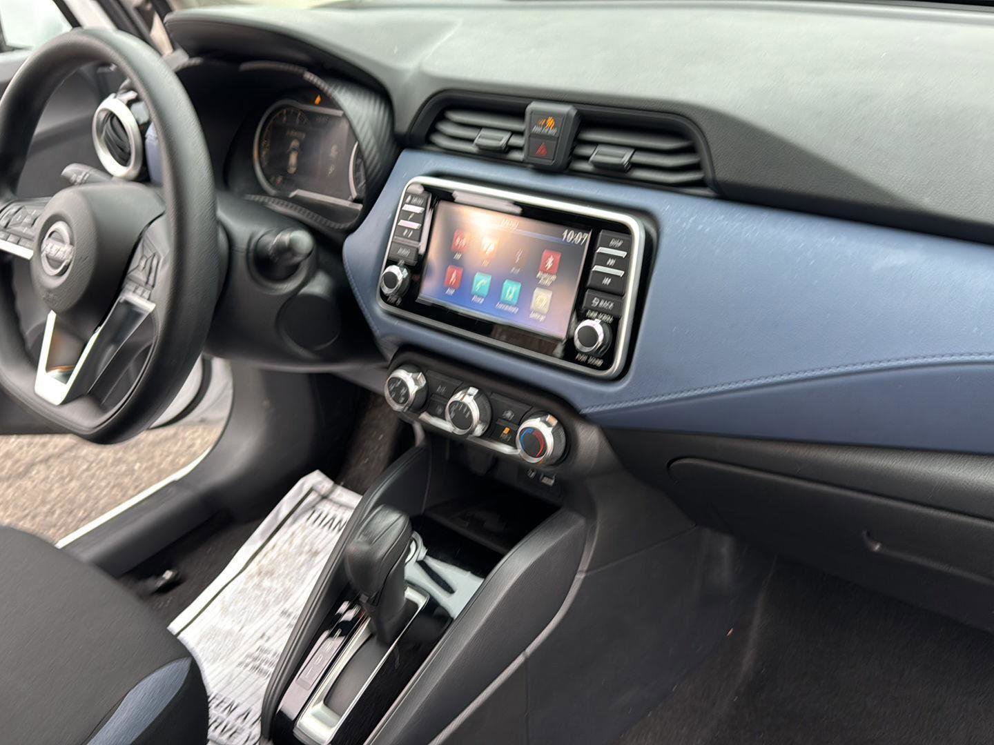 Used 2024 Nissan Versa SV w/ Trunk Package image 31