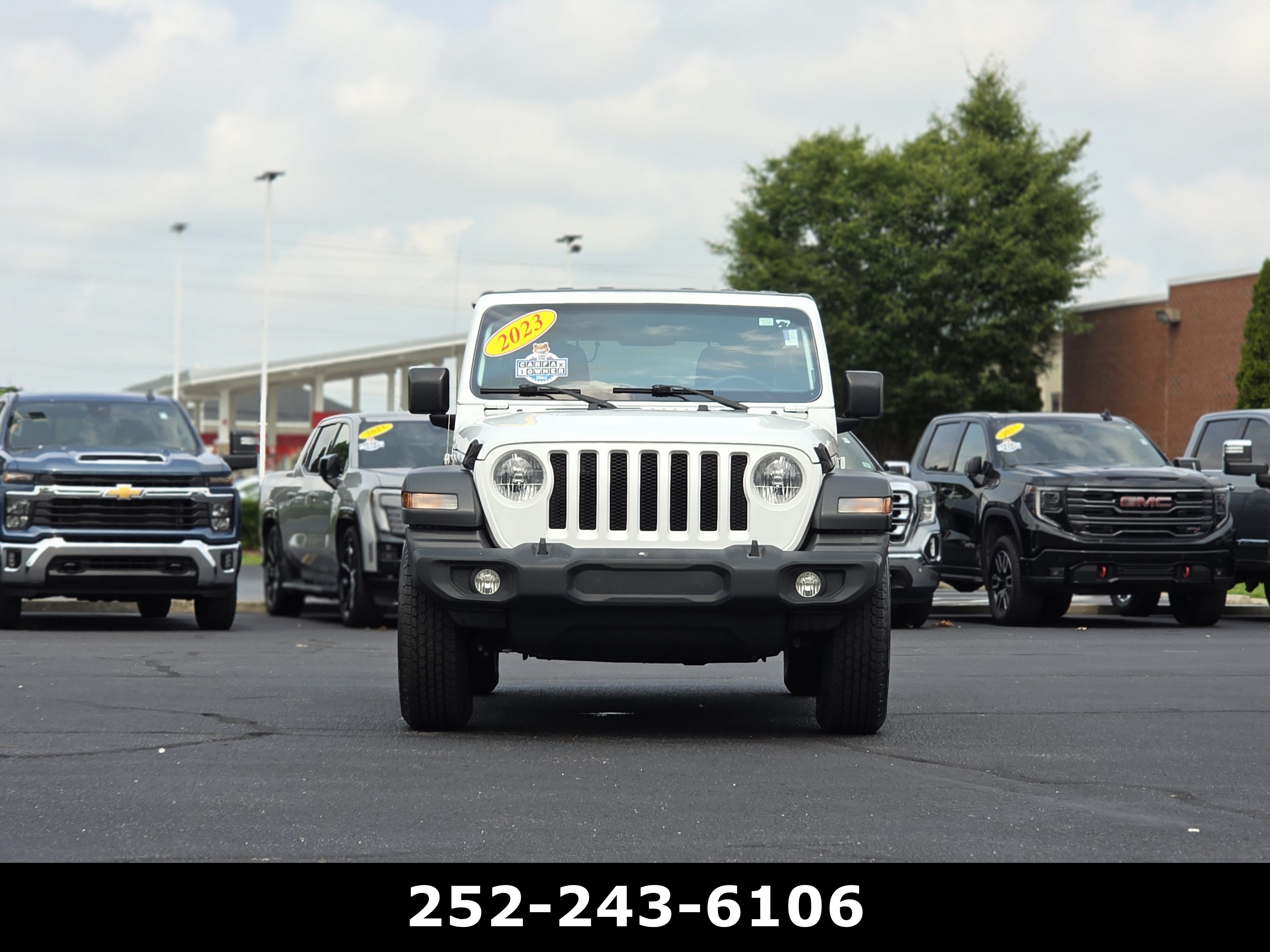 Used 2023 Jeep Wrangler Unlimited Sport AWD/4WD image 2