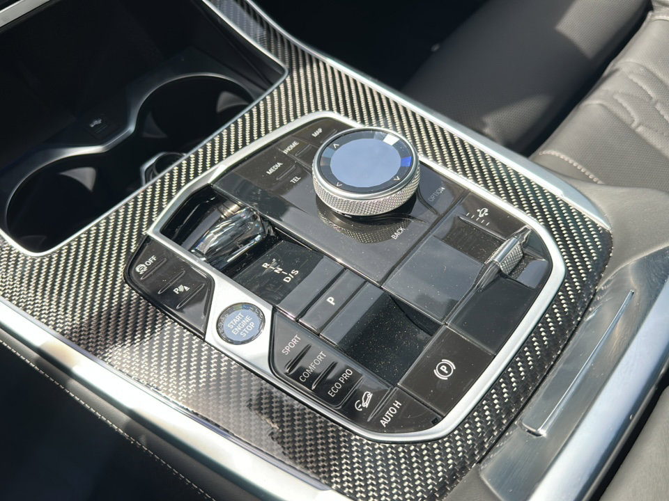 New 2025 BMW X7 M60i image 27