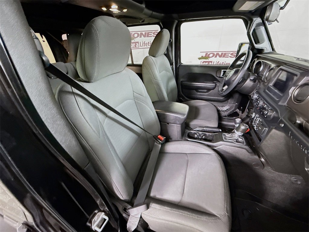 Used 2019 Jeep Wrangler Unlimited Sport S image 29