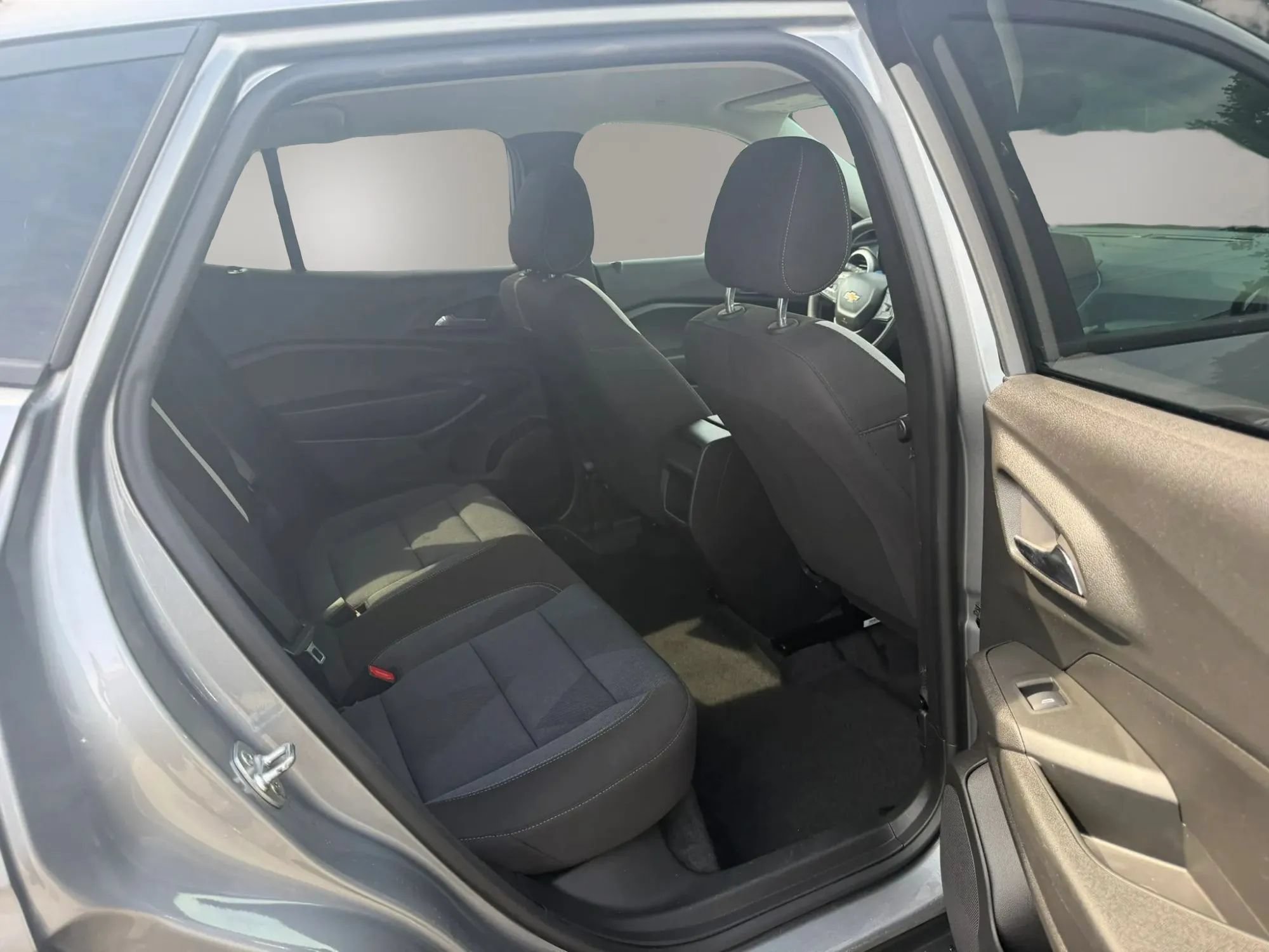 Used 2024 Chevrolet Trax LS w/ Driver Confidence Package FWD image 27
