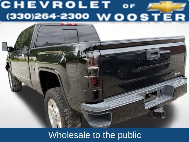 Used 2015 GMC Sierra 2500 Denali image 2