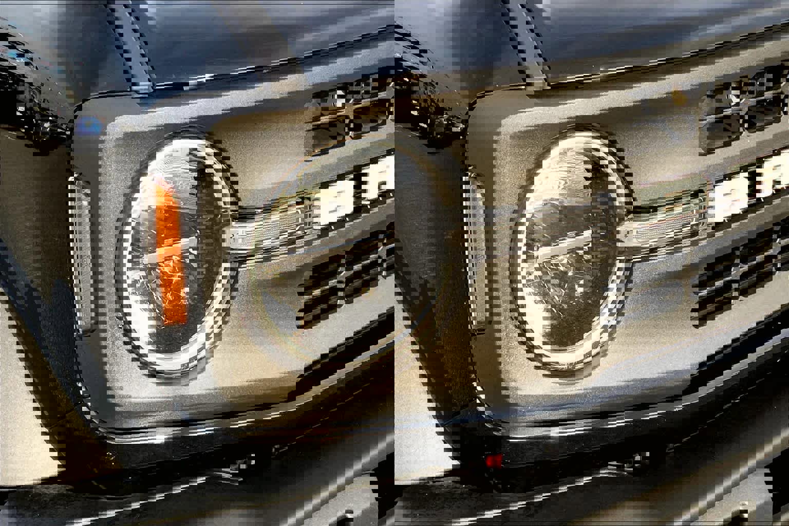 Used 2022 Ford Bronco Black Diamond image 26