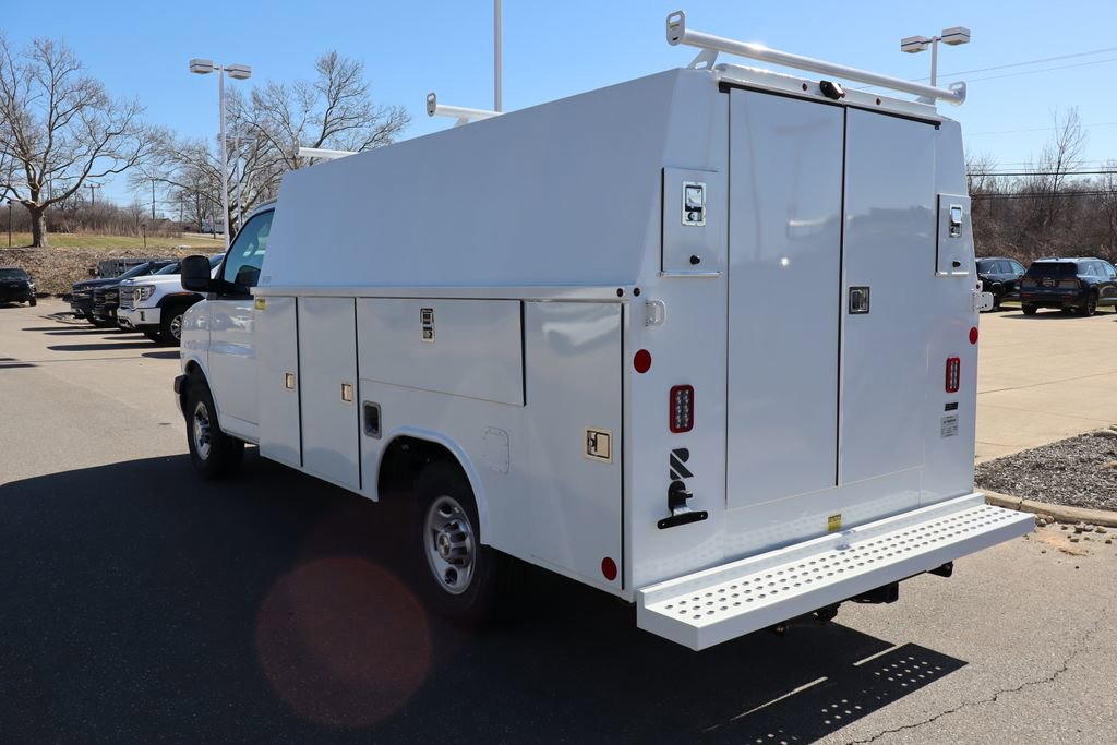 New 2026 Chevrolet Express 3500 w/ Power Convenience Package image 23
