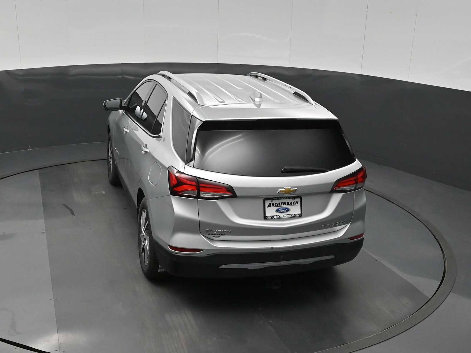Used 2022 Chevrolet Equinox Premier AWD/4WD image 24