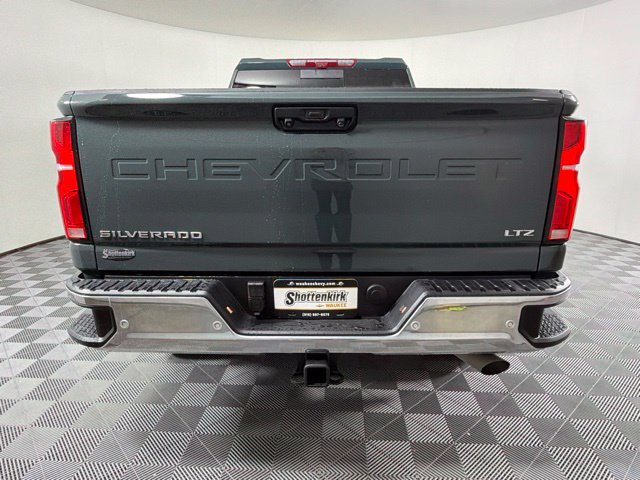 Used 2026 Chevrolet Silverado 2500 LTZ w/ LTZ Premium Package AWD/4WD image 10
