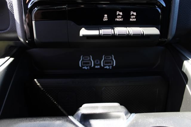 Used 2025 RAM 1500 Big Horn AWD/4WD image 25