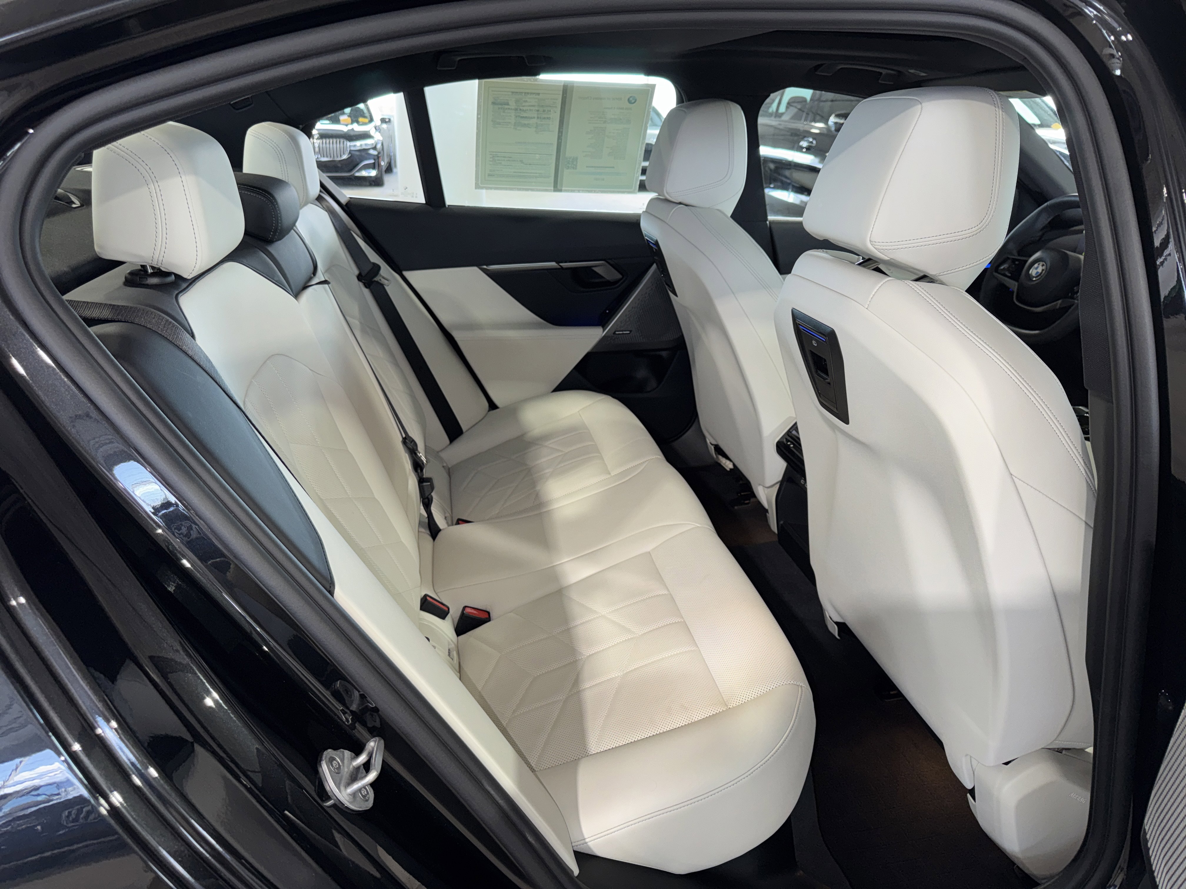 Certified 2025 BMW 530i xDrive w/ Premium Package AWD/4WD image 12