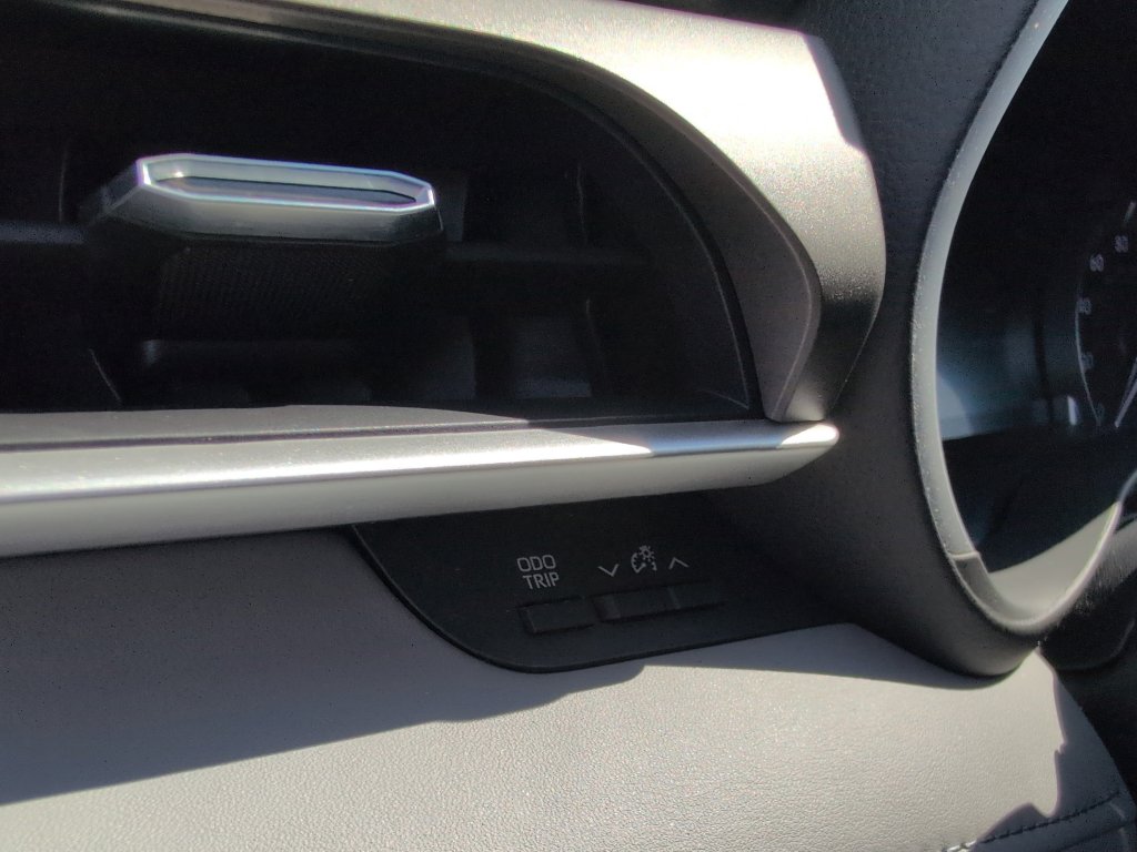 Used 2022 Toyota Highlander XLE image 21