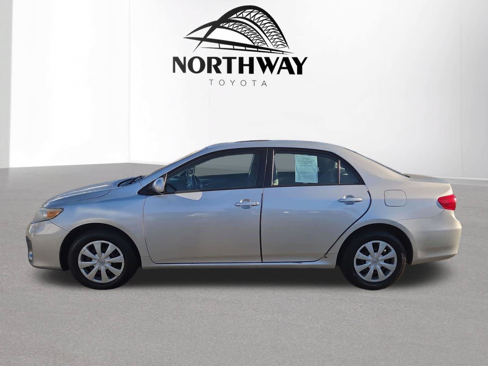 Used 2011 Toyota Corolla LE FWD image 6