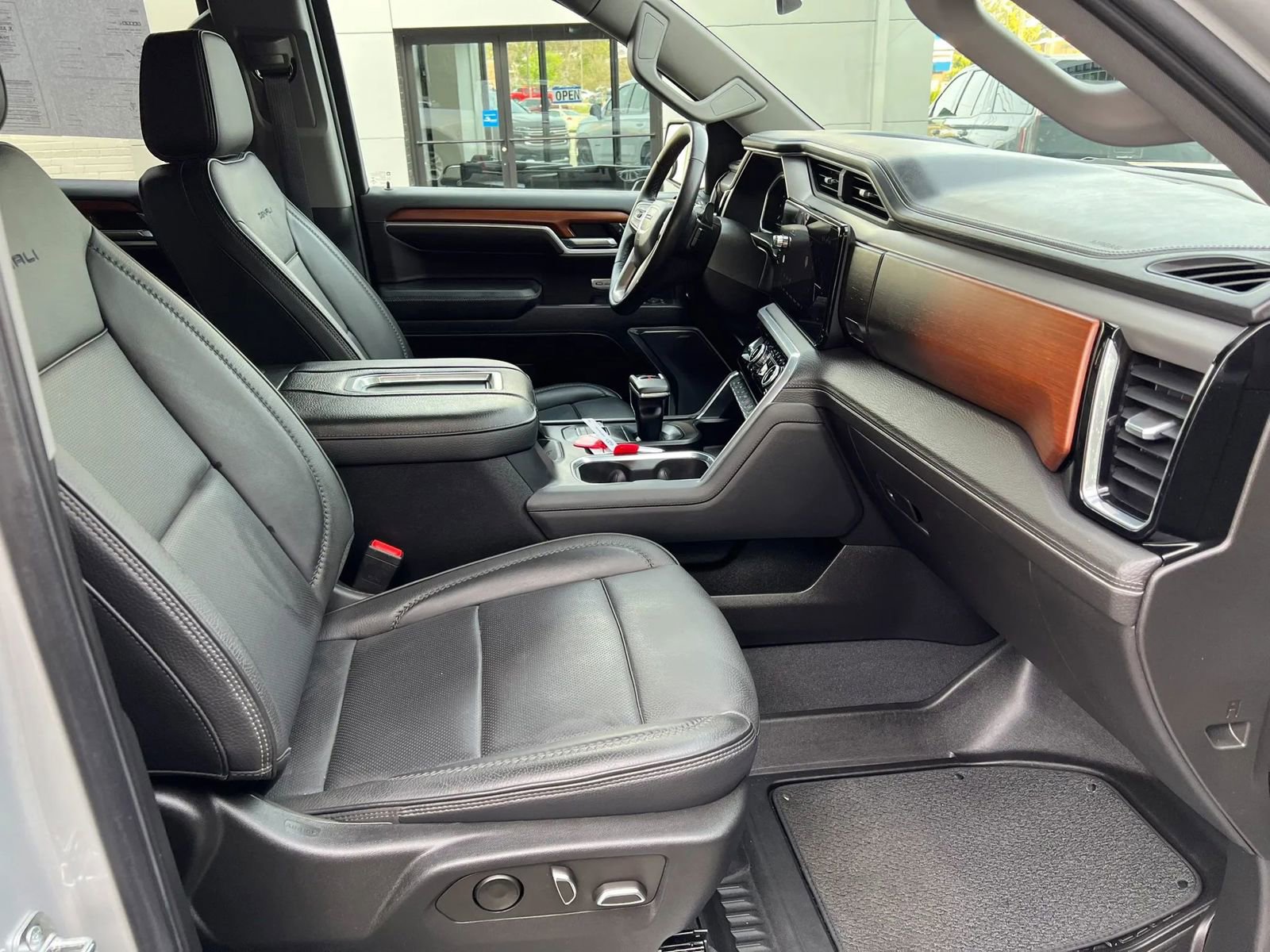 Used 2022 GMC Sierra 1500 Denali image 8