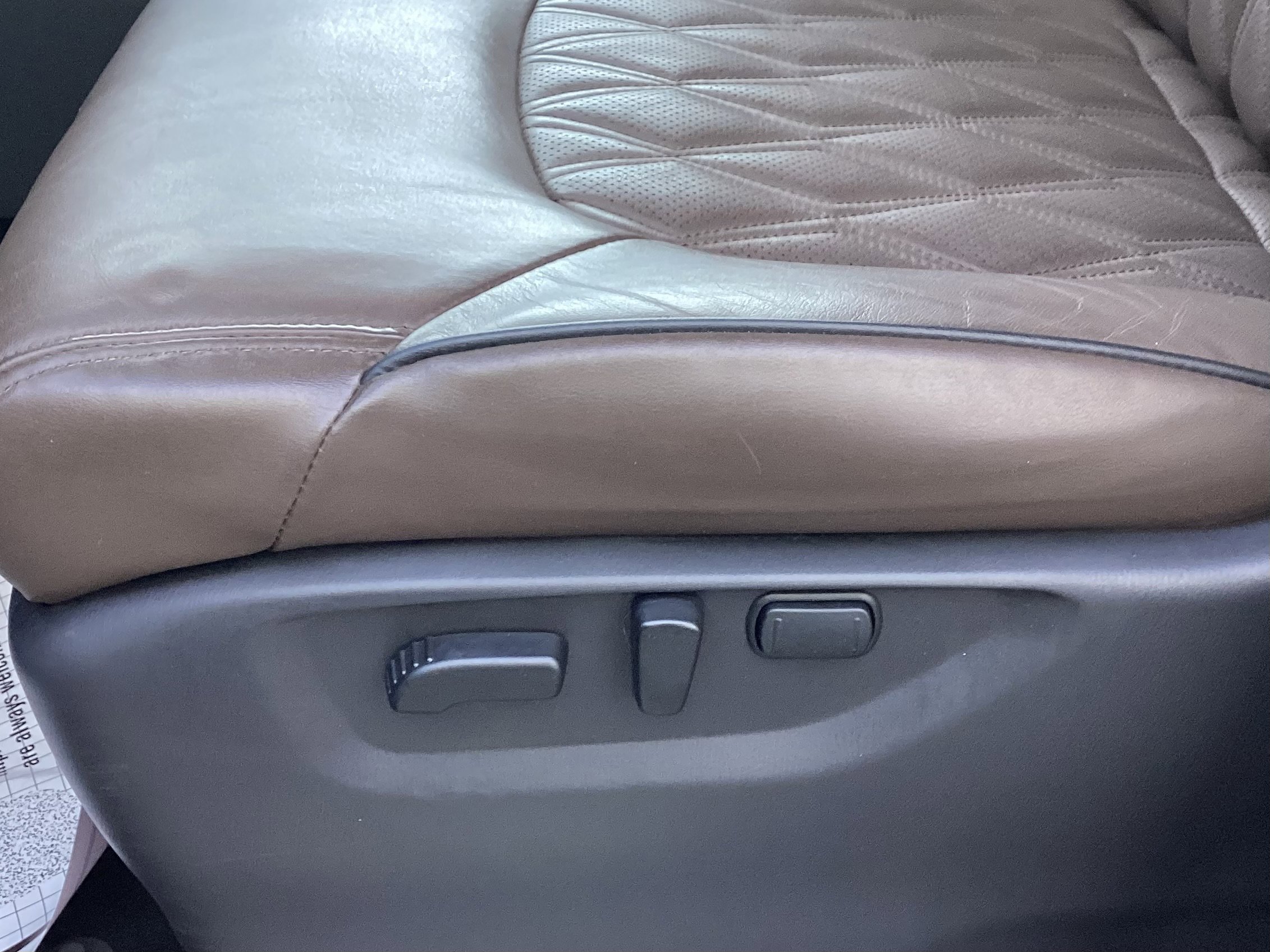 Used 2024 Nissan Armada Platinum w/ Captain's Chairs Package image 36