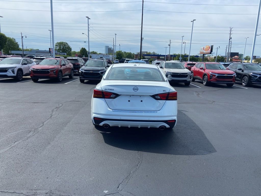 Used 2023 Nissan Altima 2.5 SL FWD image 4