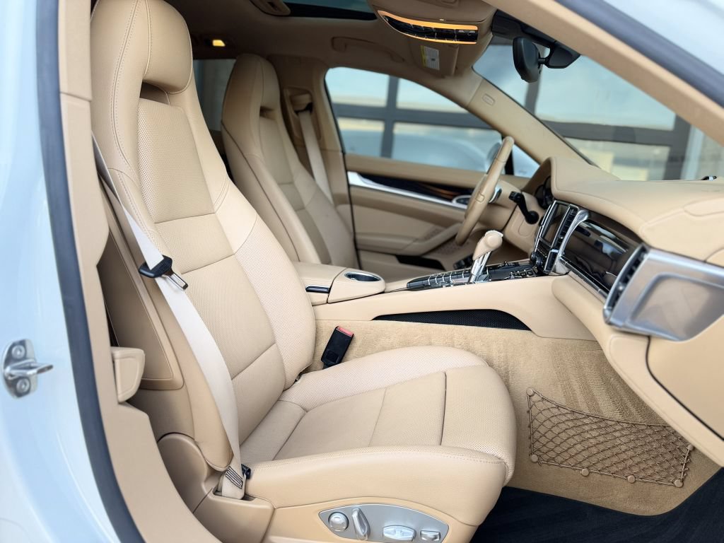 Used 2014 Porsche Panamera S RWD image 29