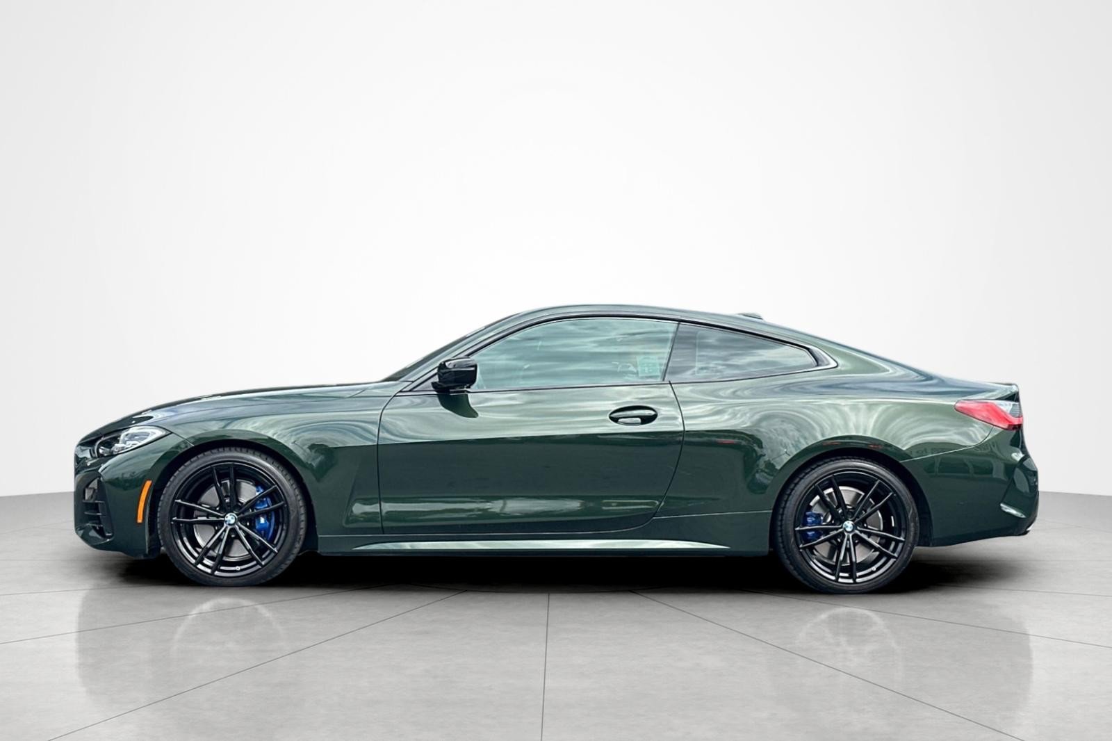 Used 2023 BMW M440i Coupe w/ Premium Package RWD image 2