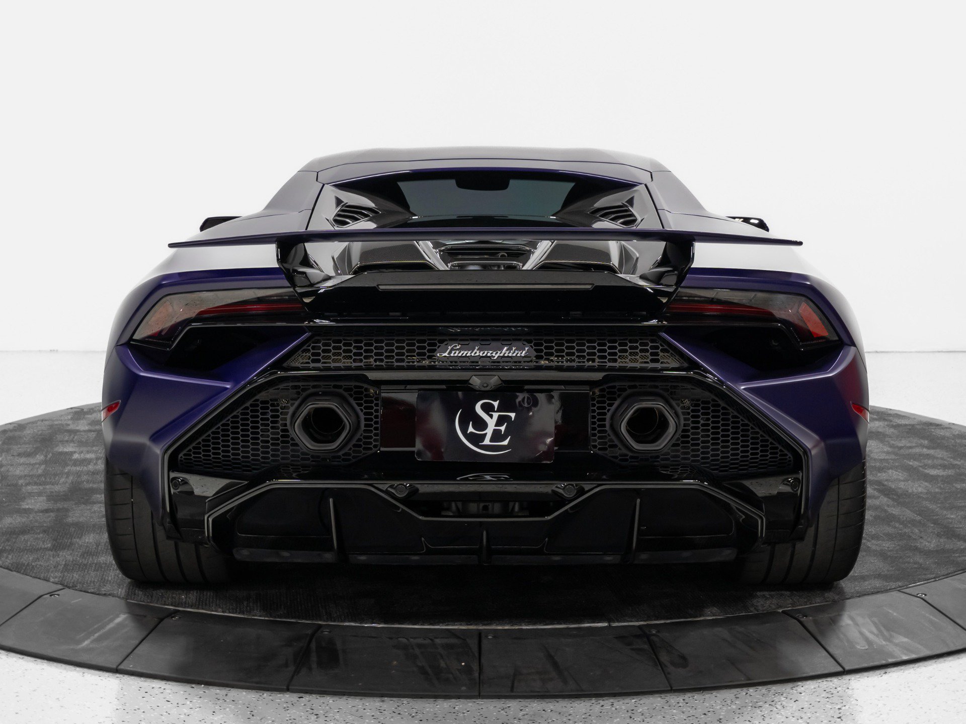 Used 2024 Lamborghini Huracan Tecnica RWD image 7