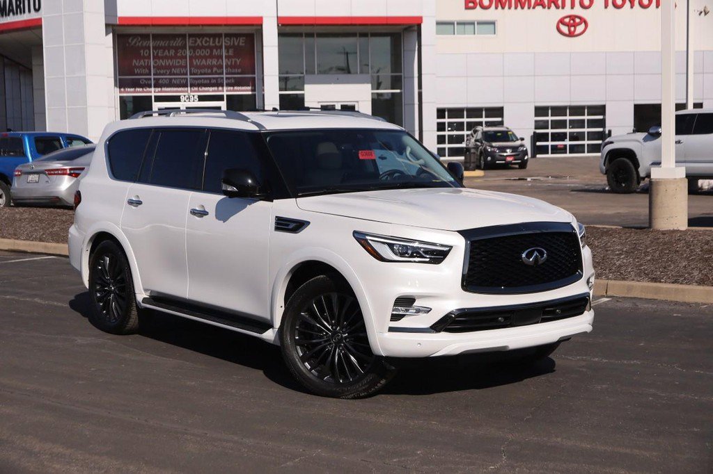 Used 2023 INFINITI QX80 Premium Select w/ Cargo Package image 2