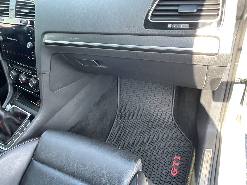 Used 2019 Volkswagen GTI SE w/ SE Experience Package image 34