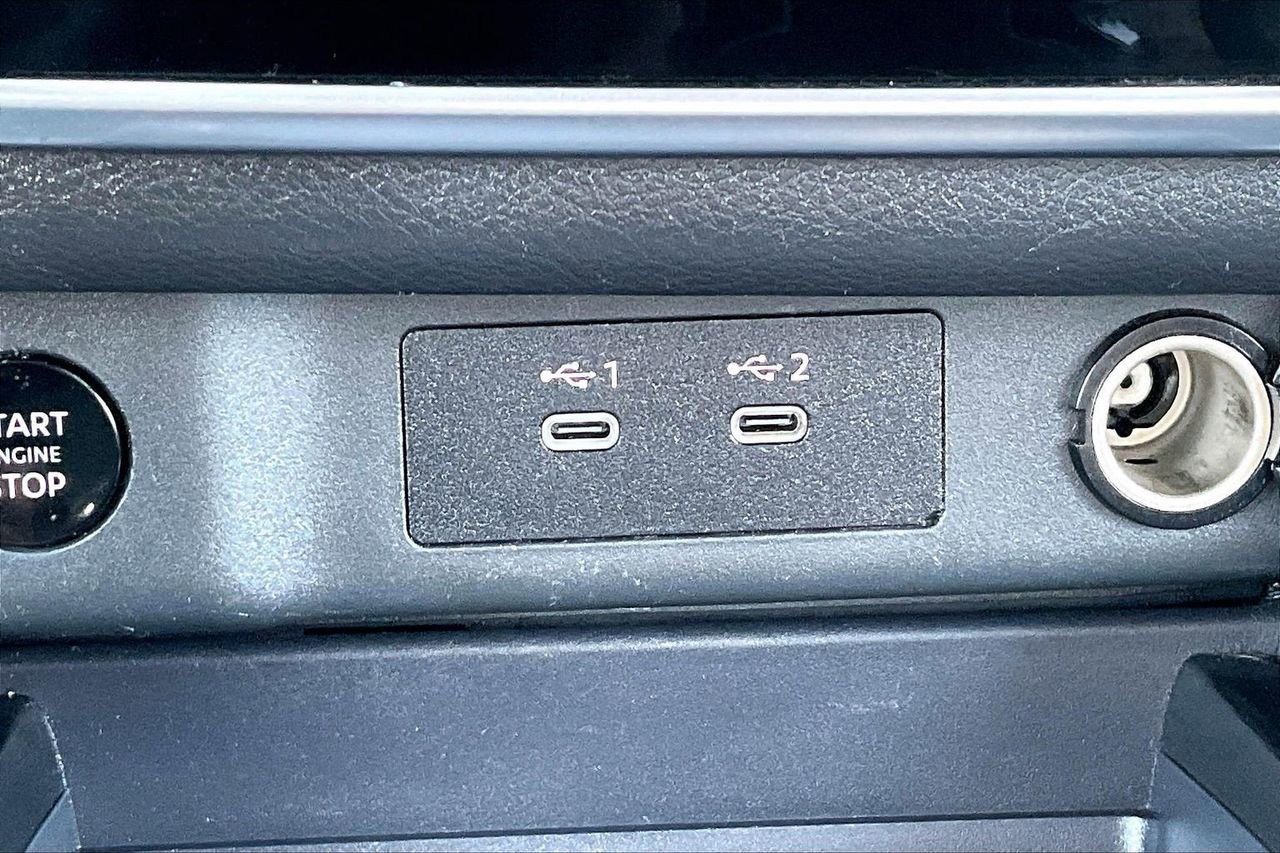 Used 2024 Nissan Rogue S image 17