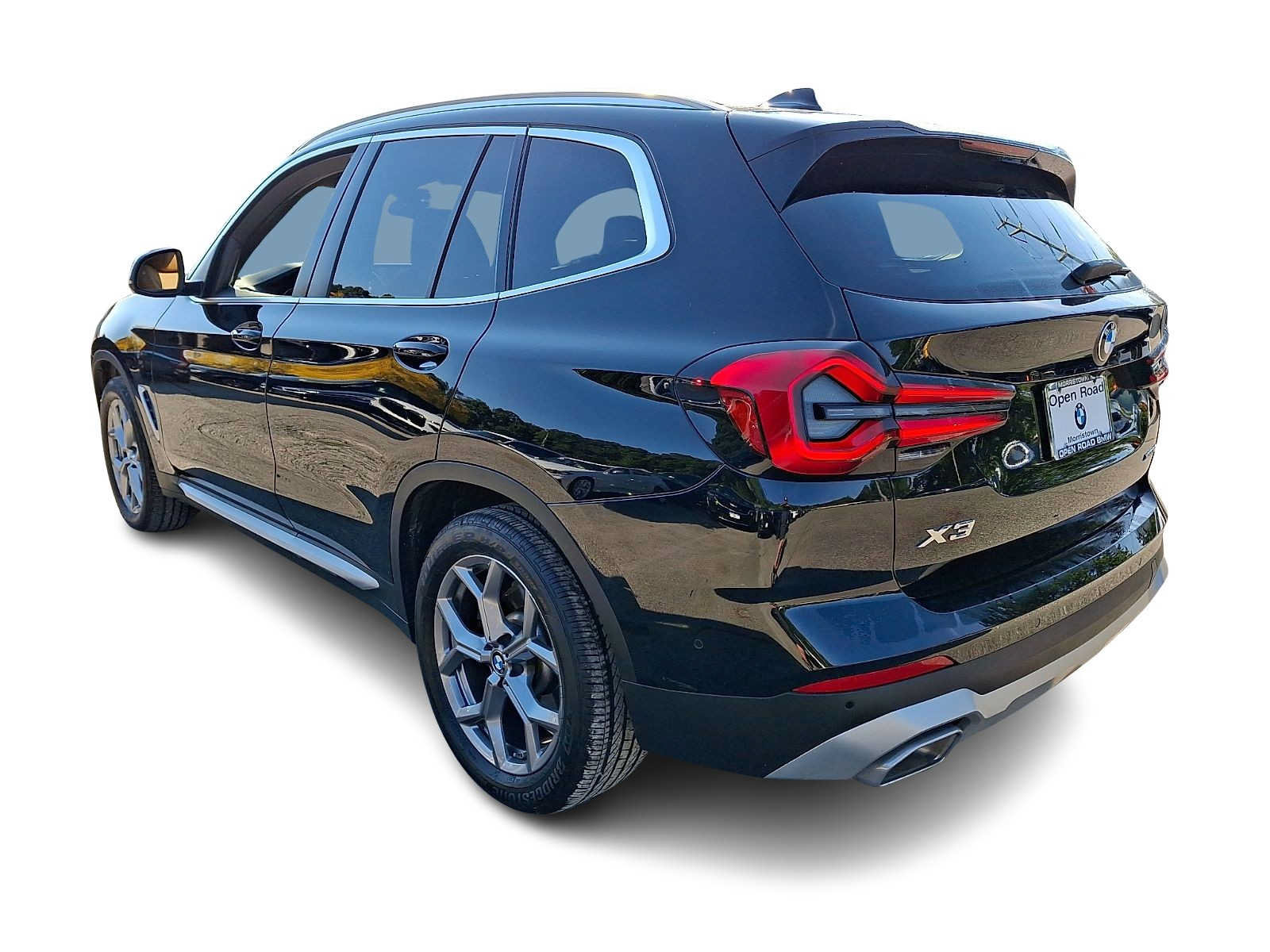 Used 2024 BMW X3 xDrive30i w/ Premium Package AWD/4WD image 4