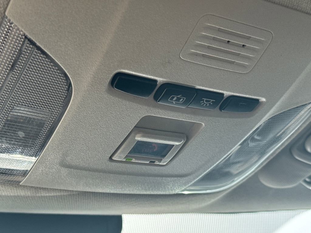 Used 2021 Toyota Corolla LE image 29