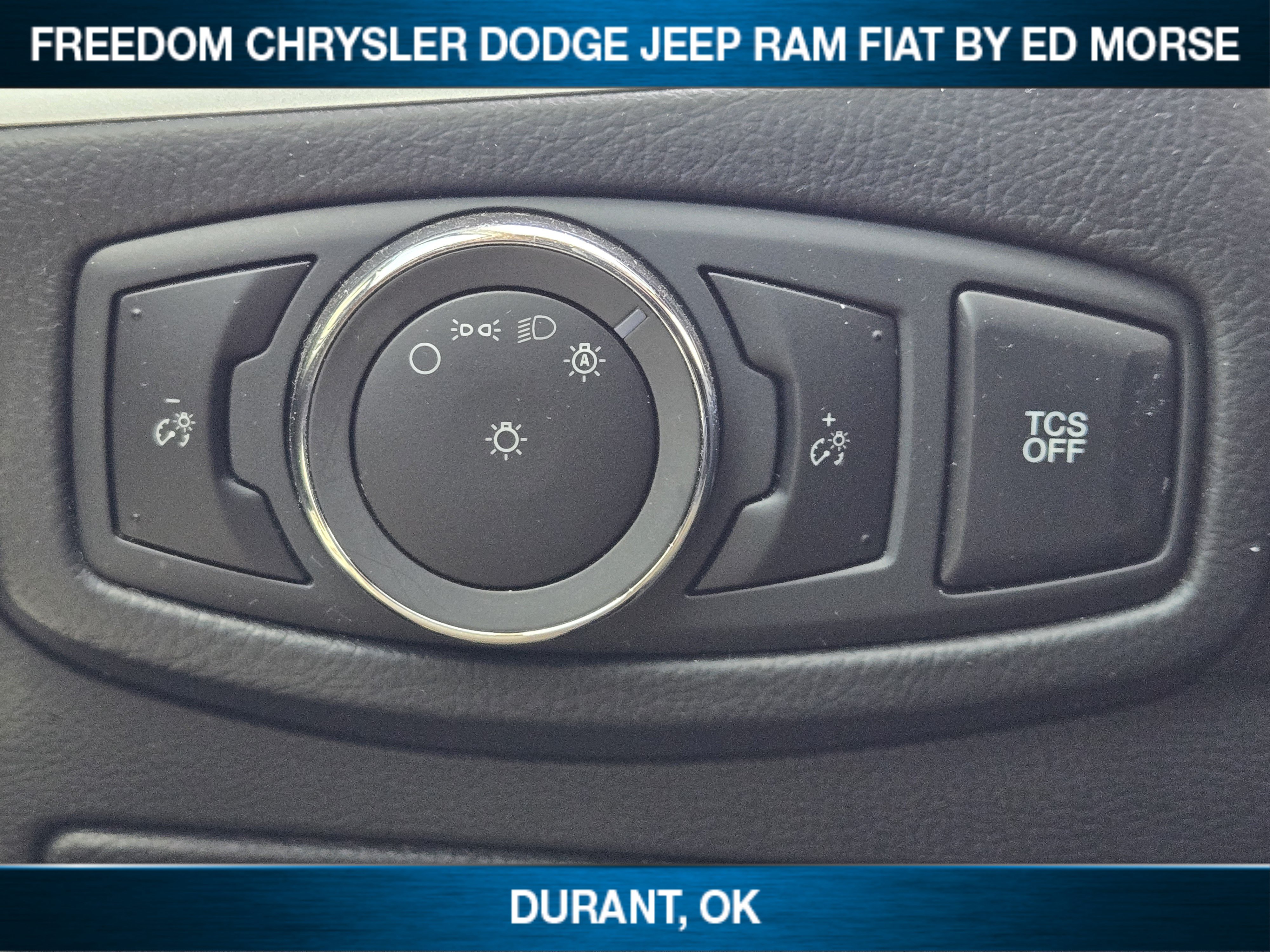 Used 2024 Ford Edge SE w/ Black Appearance Package AWD/4WD image 16