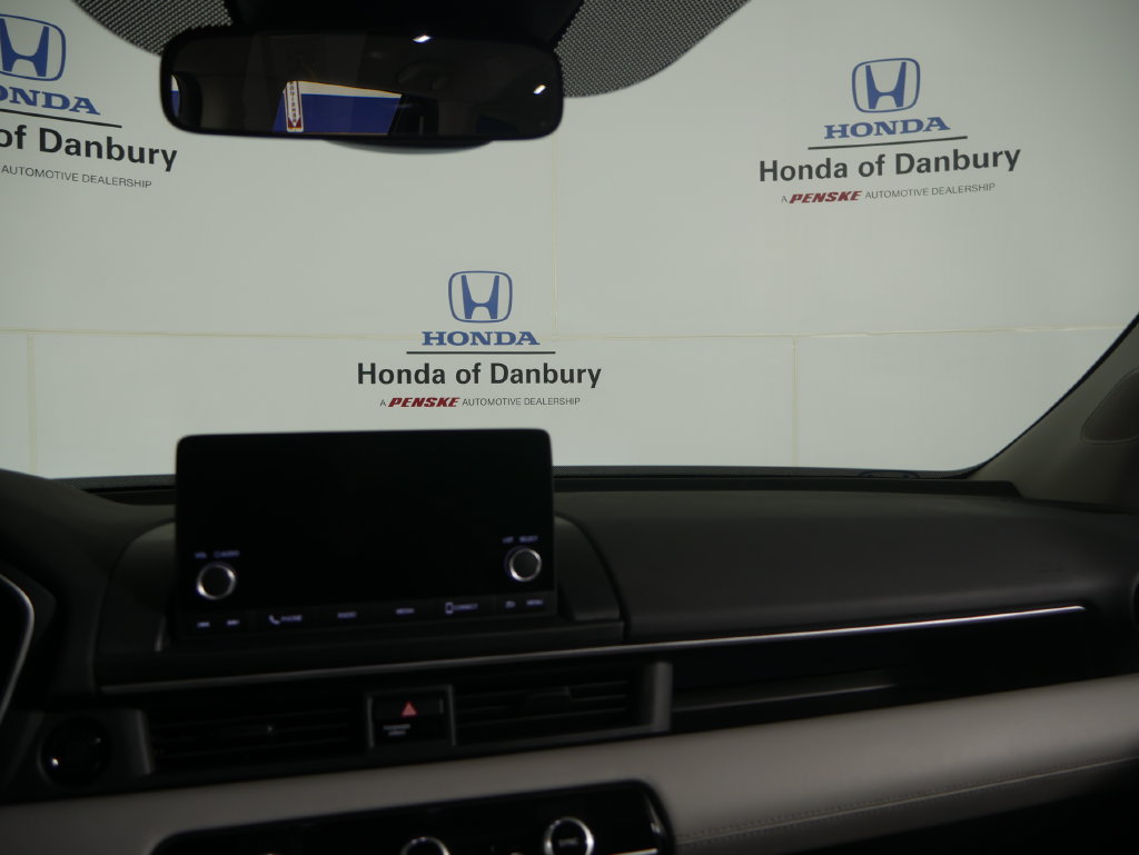 Used 2023 Honda Pilot LX image 13