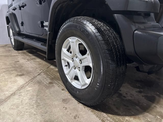 Used 2021 Jeep Wrangler Unlimited Sport AWD/4WD image 14