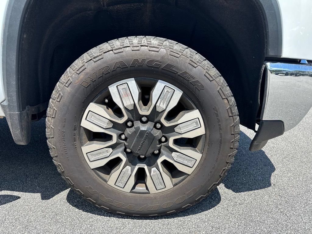 Used 2024 Chevrolet Silverado 2500 LTZ w/ LTZ Convenience Package AWD/4WD image 7